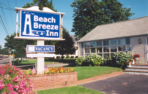 A Beach Breeze Inn-Cape Cod Logdging-Motel